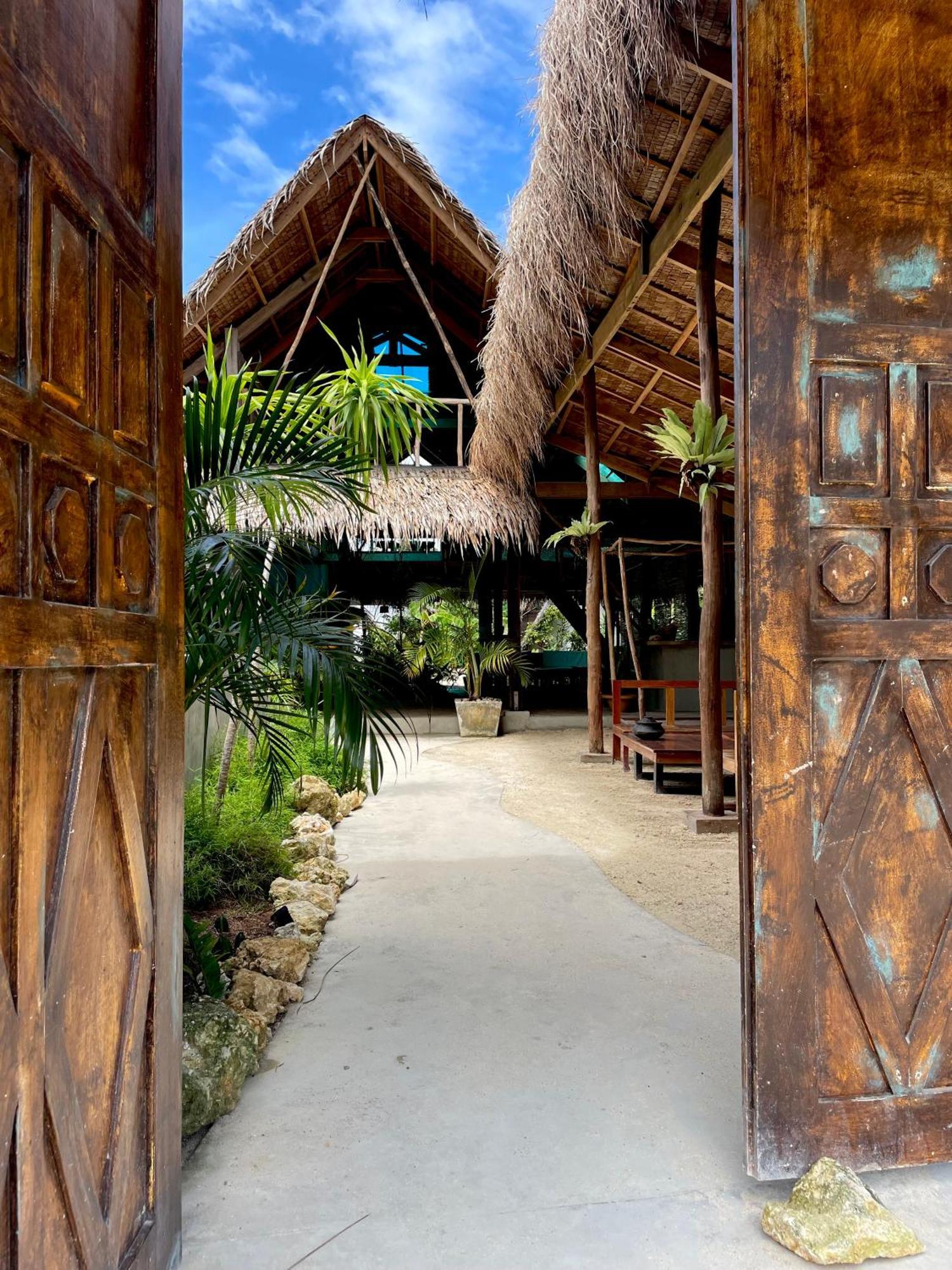 Отель La Boheme Boutique Glamping Генерал-Луна Экстерьер фото